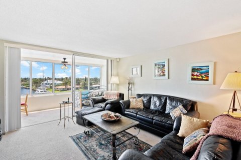 Condo in Pompano Beach, Florida, 1 bedroom  № 1159634 - photo 23