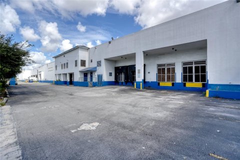 Immobilier commercial à vendre à Hialeah, Floride № 1282281 - photo 2