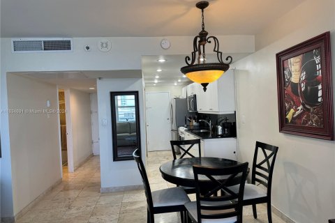 Condominio en venta en Miami Beach, Florida, 49.7 m2 № 1295137 - foto 10