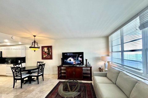 Condominio en venta en Miami Beach, Florida, 49.7 m2 № 1295137 - foto 5