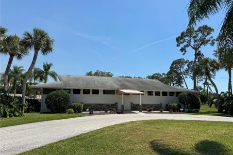 Villa ou maison à vendre à Sarasota, Floride: 2 chambres, 152.17 m2 № 1134428 - photo 25