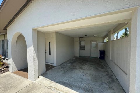 Villa ou maison à vendre à Sarasota, Floride: 2 chambres, 152.17 m2 № 1134428 - photo 4