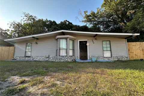 Casa en venta en Tampa, Florida, 3 dormitorios, 95.5 m2 № 1399289 - foto 1