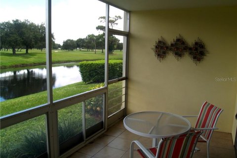 Copropriété à louer à Sarasota, Floride: 3 chambres, 134.15 m2 № 229923 - photo 10