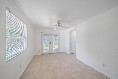 House in Sarasota, Florida 4 bedrooms, 170.1 sq.m. № 1384662 - photo 12