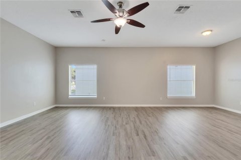 Villa ou maison à vendre à Kissimmee, Floride: 4 chambres, 166.76 m2 № 1211907 - photo 13