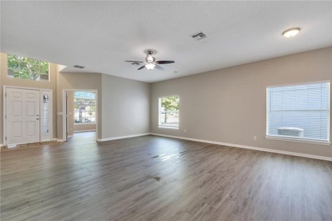 Villa ou maison à vendre à Kissimmee, Floride: 4 chambres, 166.76 m2 № 1211907 - photo 12