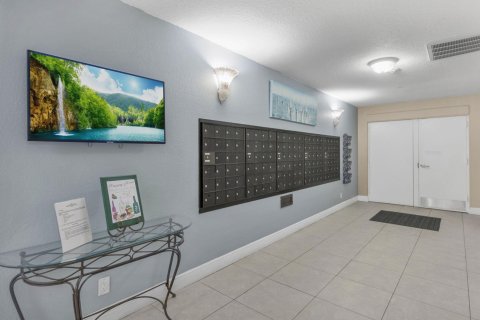 Condo in Pompano Beach, Florida, 2 bedrooms  № 1217390 - photo 21