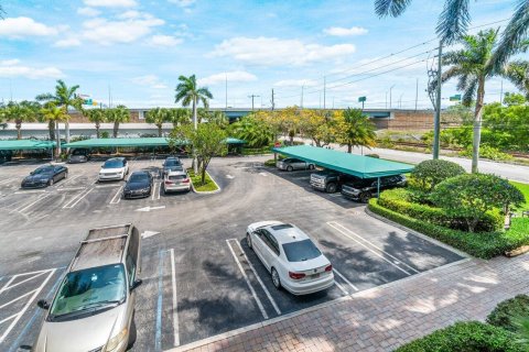 Propiedad comercial en venta en West Palm Beach, Florida № 1103120 - foto 6