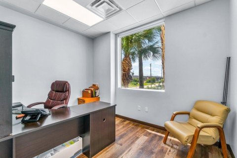 Immobilier commercial à vendre à West Palm Beach, Floride № 1103120 - photo 17
