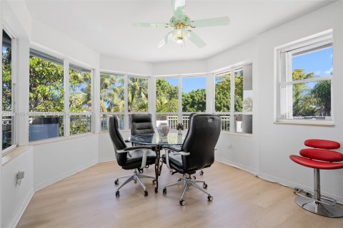 Casa en venta en Cutler Bay, Florida, 5 dormitorios, 392.33 m2 № 1103119 - foto 22