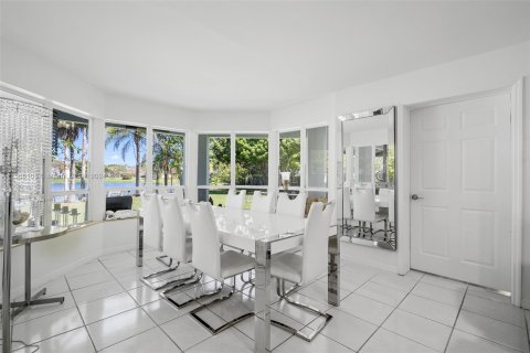 Villa ou maison à vendre à Cutler Bay, Floride: 5 chambres, 392.33 m2 № 1103119 - photo 18