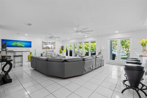 Villa ou maison à vendre à Cutler Bay, Floride: 5 chambres, 392.33 m2 № 1103119 - photo 11