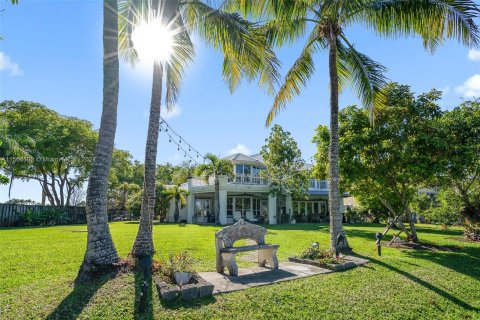 Casa en venta en Cutler Bay, Florida, 5 dormitorios, 392.33 m2 № 1103119 - foto 6