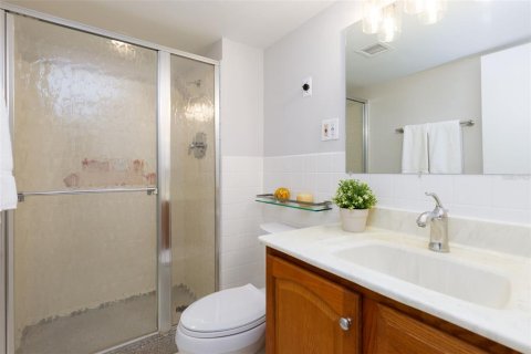 Condo in Treasure Island, Florida, 2 bedrooms  № 1352711 - photo 22