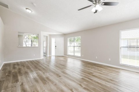 Villa ou maison à louer à Orlando, Floride: 3 chambres, 132.39 m2 № 1352672 - photo 5