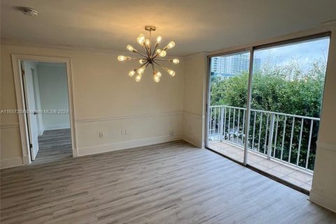 Copropriété à vendre à Miami, Floride: 2 chambres, 83.52 m2 № 1358465 - photo 6