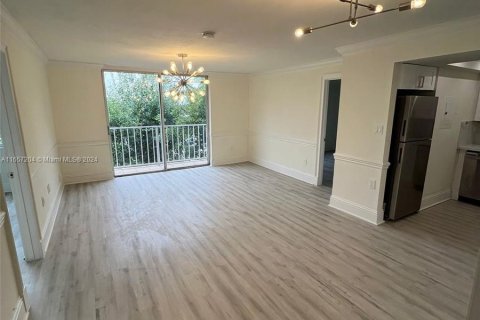 Copropriété à vendre à Miami, Floride: 2 chambres, 83.52 m2 № 1358465 - photo 4