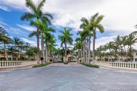 Villa ou maison à louer à Aventura, Floride: 5 chambres, 257.34 m2 № 1358464 - photo 25