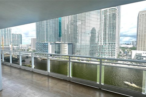 Condo in Miami, Florida, 2 bedrooms  № 1362717 - photo 17