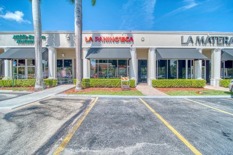 Propiedad comercial en venta en North Miami Beach, Florida № 1404153 - foto 25