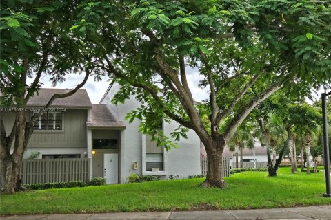 Condo in Miami, Florida, 3 bedrooms  № 1404192 - photo 16