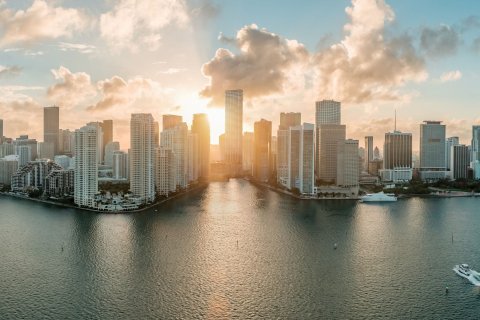Baccarat Brickell sobre plano en Miami, Florida № 713630 - foto 4