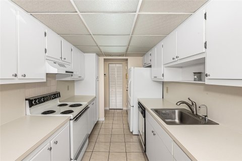 Copropriété à vendre à Pembroke Pines, Floride: 2 chambres, 117.06 m2 № 1160870 - photo 1