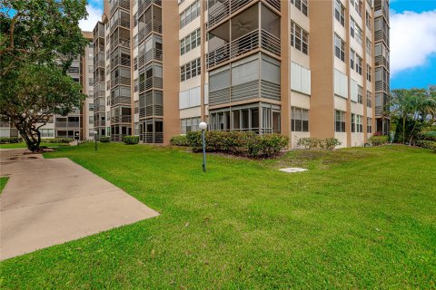 Condominio en venta en Pembroke Pines, Florida, 2 dormitorios, 117.06 m2 № 1160870 - foto 24