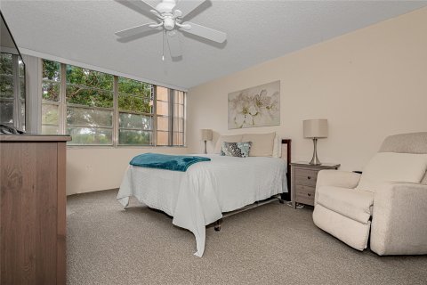 Copropriété à vendre à Pembroke Pines, Floride: 2 chambres, 117.06 m2 № 1160870 - photo 10