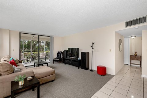 Copropriété à vendre à Pembroke Pines, Floride: 2 chambres, 117.06 m2 № 1160870 - photo 15