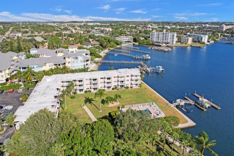 Condo in Lantana, Florida, 2 bedrooms  № 1160854 - photo 22