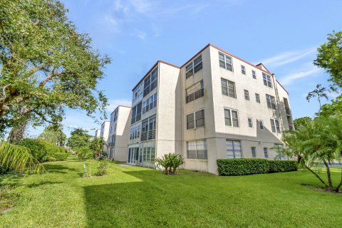 Condo in Delray Beach, Florida, 1 bedroom  № 1160856 - photo 15