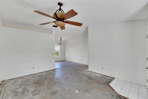 House in Lakeland, Florida 3 bedrooms, 94.57 sq.m. № 1409810 - photo 3