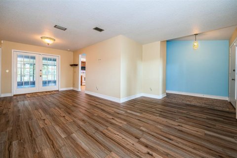 Casa en venta en Tampa, Florida, 3 dormitorios, 158.49 m2 № 1349920 - foto 8