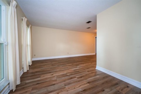 Casa en venta en Tampa, Florida, 3 dormitorios, 158.49 m2 № 1349920 - foto 10