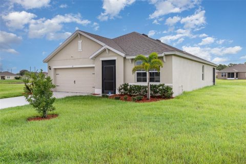 Villa ou maison à vendre à Palm Bay, Floride: 3 chambres, 155.7 m2 № 1382221 - photo 5