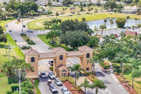 Condo in Sun City Center, Florida, 2 bedrooms  № 1382219 - photo 29