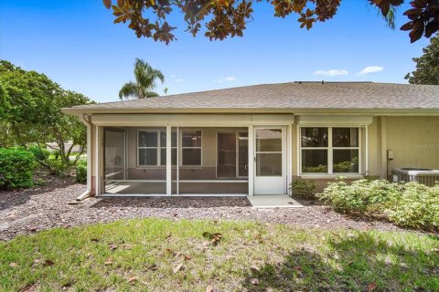 Condo in Sun City Center, Florida, 2 bedrooms  № 1382219 - photo 20