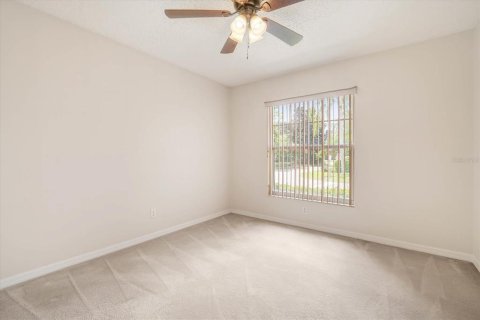 Condo in Sun City Center, Florida, 2 bedrooms  № 1382219 - photo 17