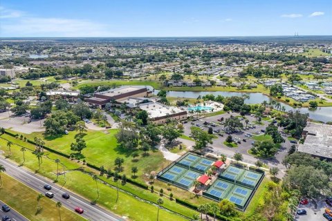 Condo in Sun City Center, Florida, 2 bedrooms  № 1382219 - photo 27