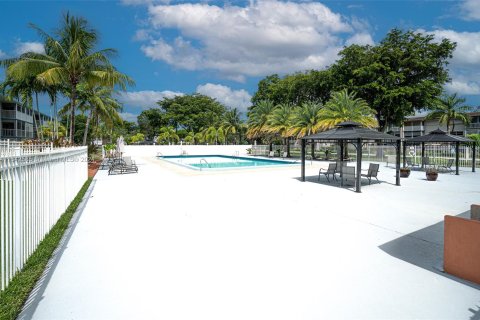 Condominio en venta en Hollywood, Florida, 1 dormitorio, 69.12 m2 № 1328703 - foto 22