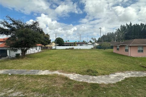 Terrain à vendre à Miami Gardens, Floride № 1013575 - photo 6