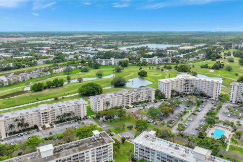 Copropriété à vendre à Pompano Beach, Floride: 1 chambre, 89.19 m2 № 1080667 - photo 6