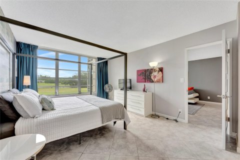 Copropriété à vendre à Pompano Beach, Floride: 1 chambre, 89.19 m2 № 1080667 - photo 25