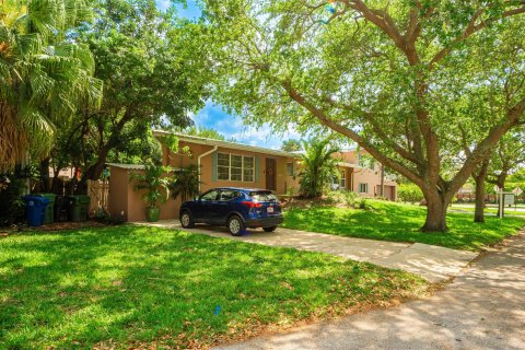 Villa ou maison à vendre à Fort Lauderdale, Floride: 5 chambres, 244.24 m2 № 1080617 - photo 27