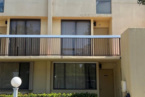 Condo in Davie, Florida, 2 bedrooms  № 1189788 - photo 19