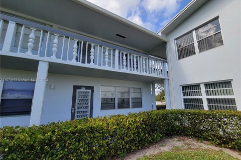 Condominio en venta en Deerfield Beach, Florida, 1 dormitorio, 65.03 m2 № 1153693 - foto 17