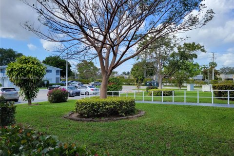 Condominio en venta en Deerfield Beach, Florida, 1 dormitorio, 65.03 m2 № 1153693 - foto 18