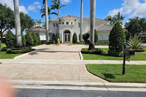 House in Davie, Florida 6 bedrooms, 602.94 sq.m. № 1153733 - photo 1